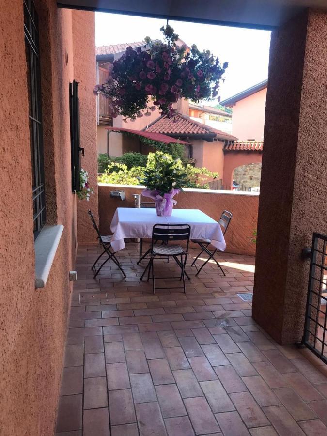 科蒙斯Casa Del Balcone Fiorito公寓 外观 照片